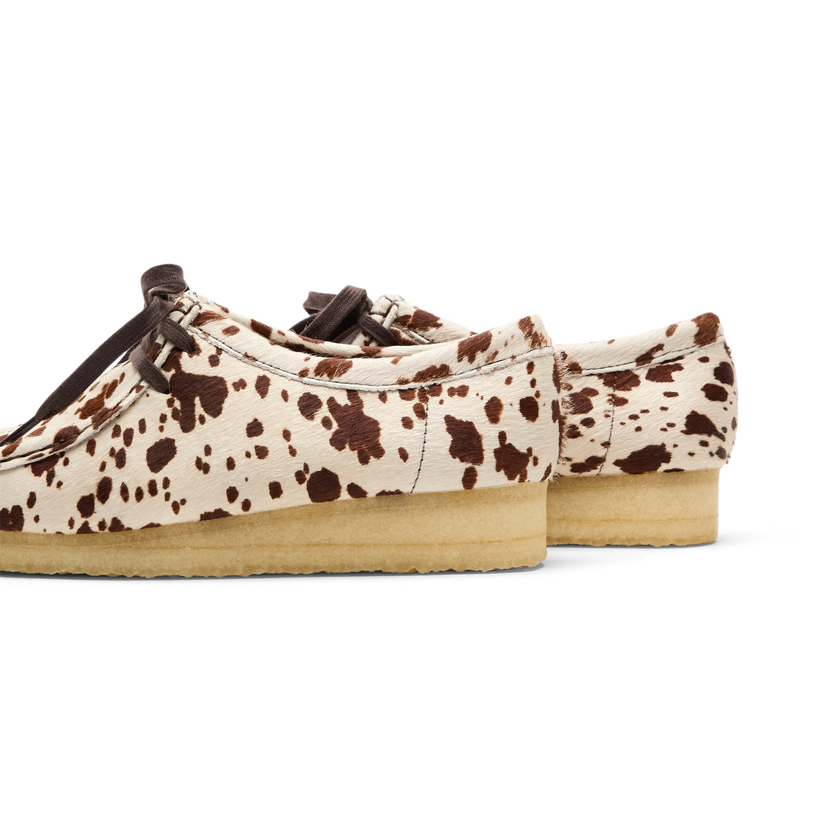 Clarks WMNS Wallabee (Brown Cow Print)