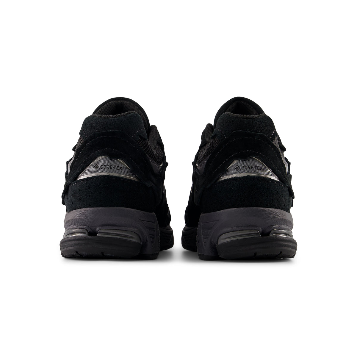 New Balance 2002R Gore-Tex (Black/Magnet)